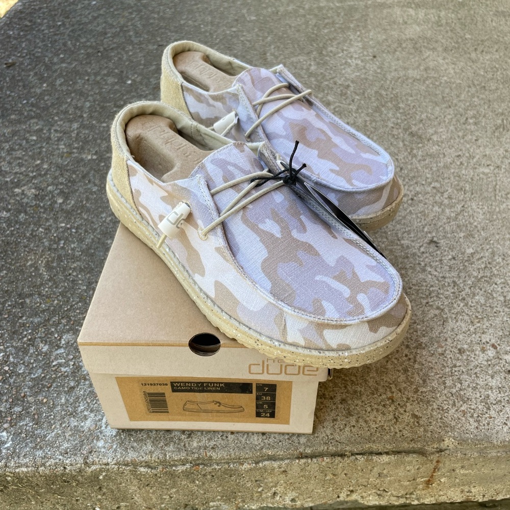 Hey Dude Wendy Funk NWT
